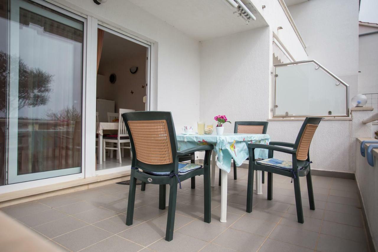 Apartments Gloria Primosten Exterior photo